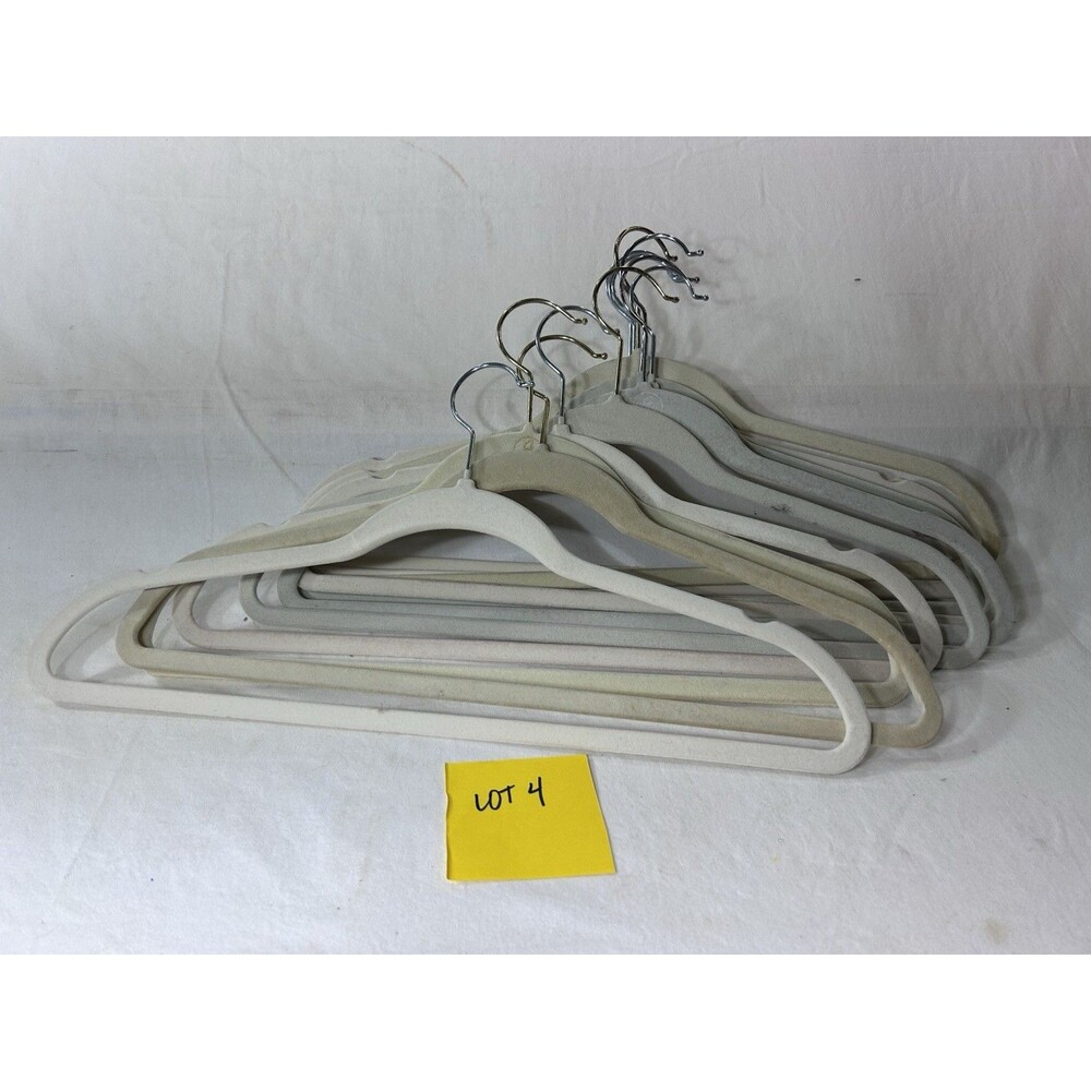 12 Cream Velvet Flocked Non Slip Clothes Hangers Standard Size Slim Closet LOT#4